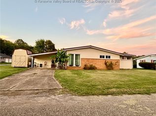 205 Elm St, New Haven, WV 25265