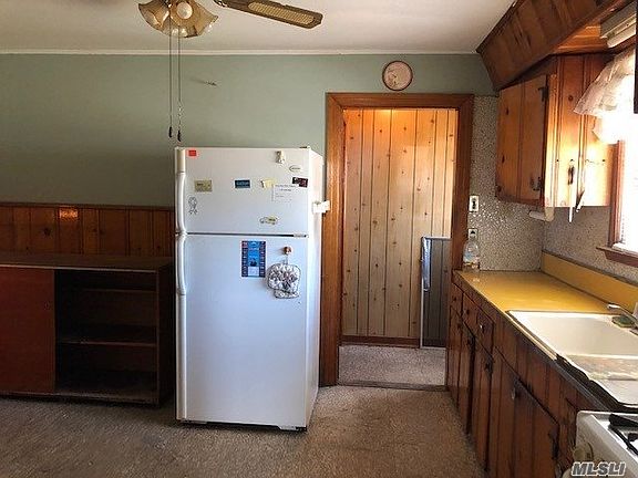 3rd image of 1588 Kiefer Ave