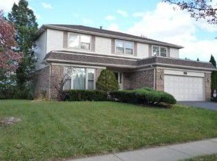 552 Cortland Dr, Lake Zurich, IL 60047