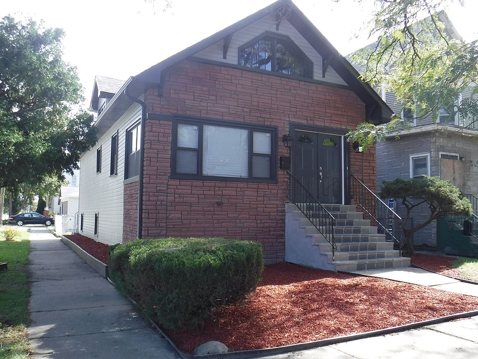 1st image of 301 S 10th Ave