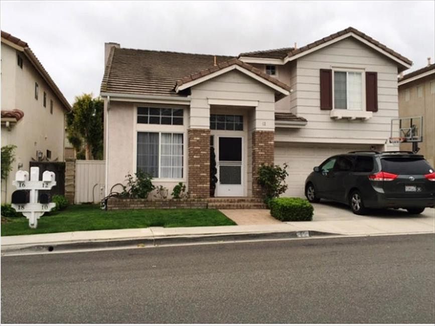 1st image of 12 Poplar Dr