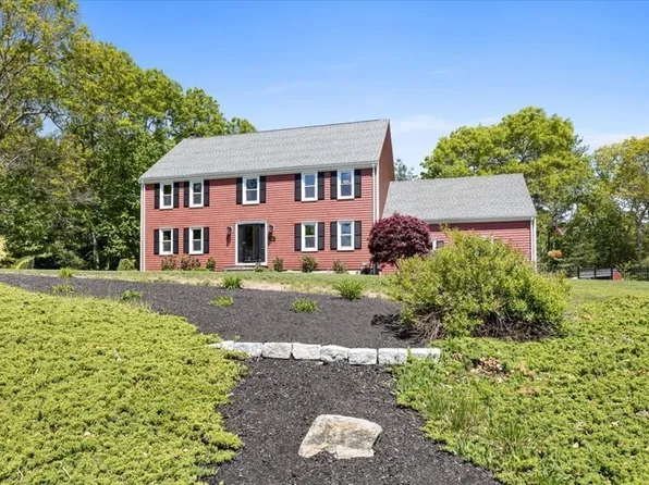 36 Sherwood Ln, Lakeville, MA 02347