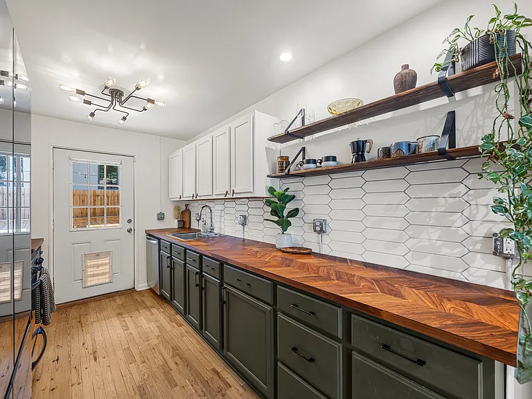2801L Xavier St — Photo 11