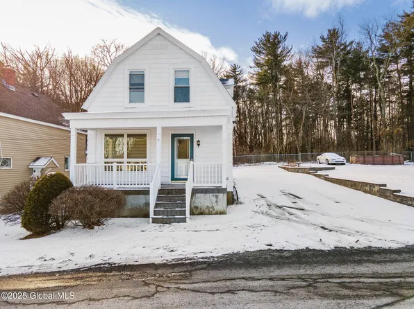 75 Overlook Avenue, Latham, NY 12110