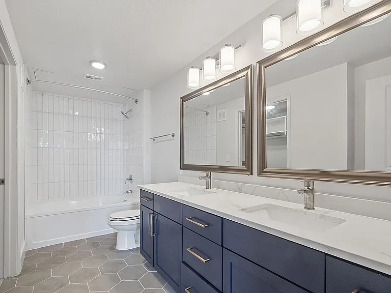 The Lofts at West 7th — Photo 7