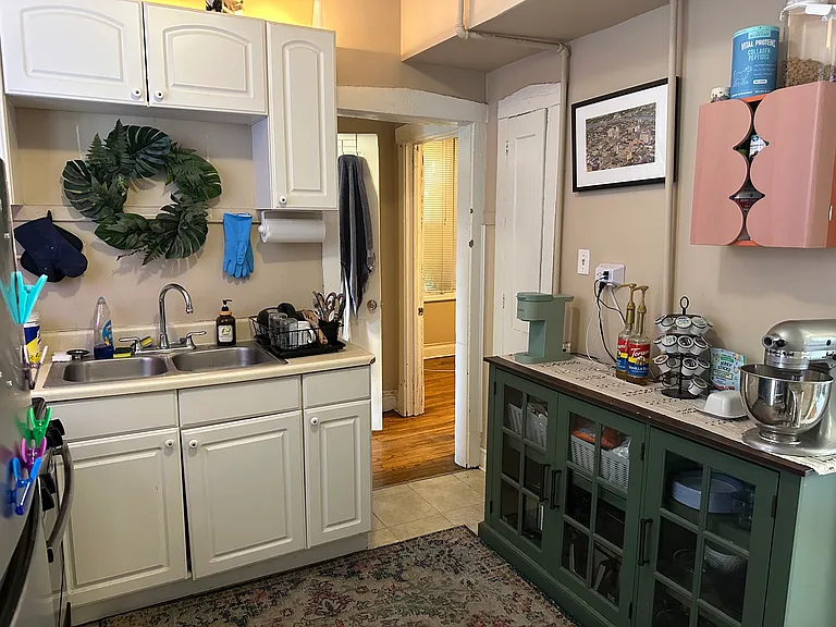 1214 N Wolcott Ave #1R — Photo 5
