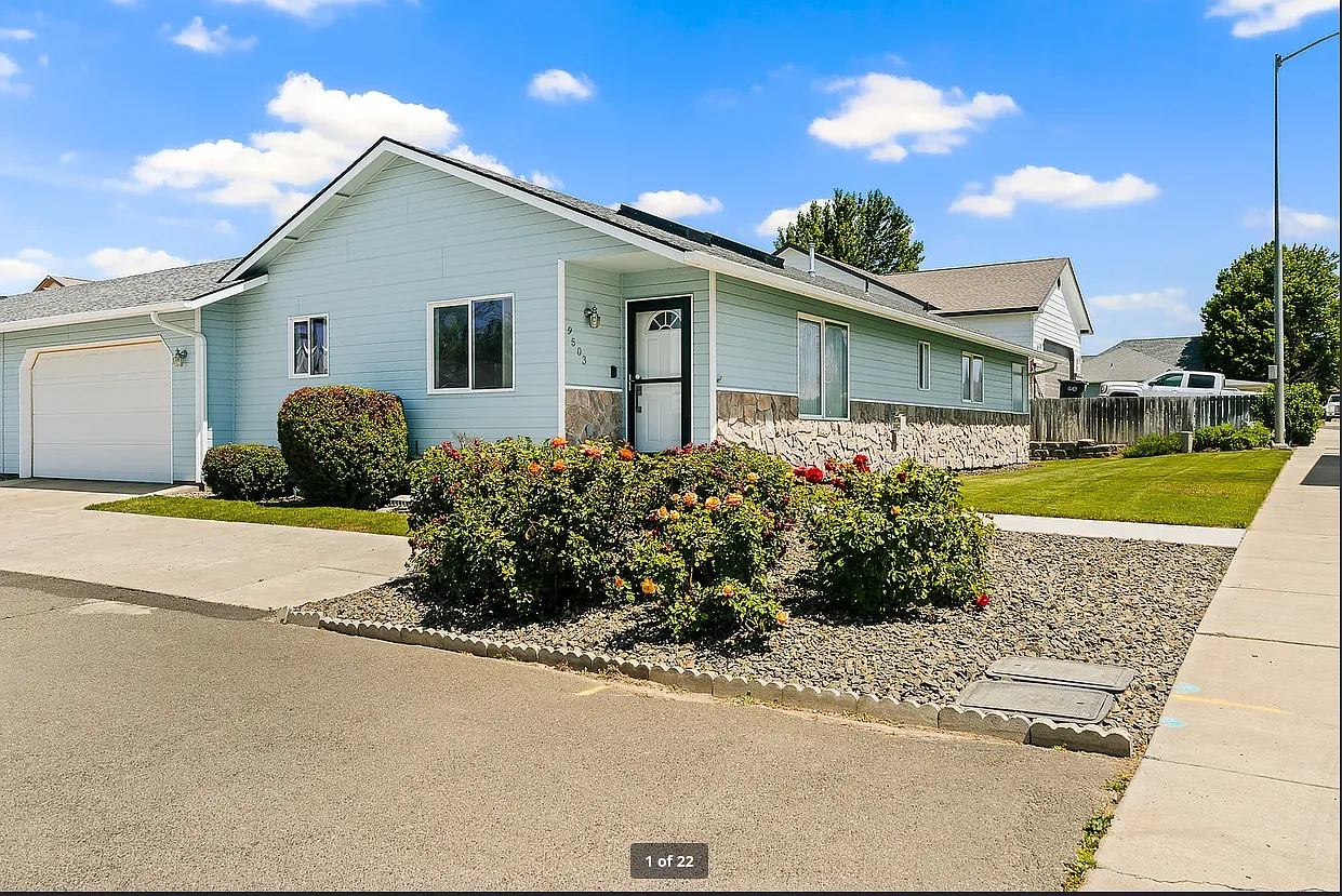 3 bed, 1388 sqft, $1,900 — Photo 2