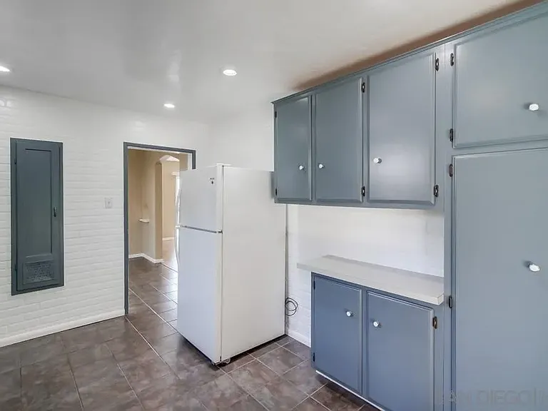 1712 Bervy St — Photo 25