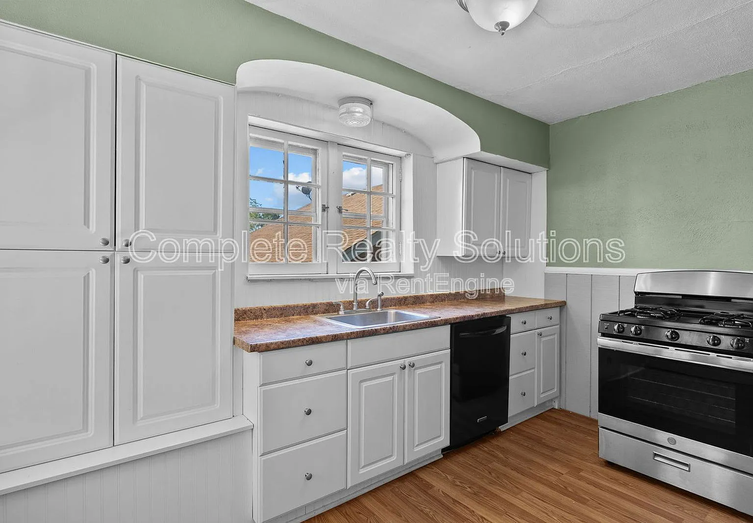 2 bed, 1.0 bath, 1500 sqft, $1,295 — Photo 4