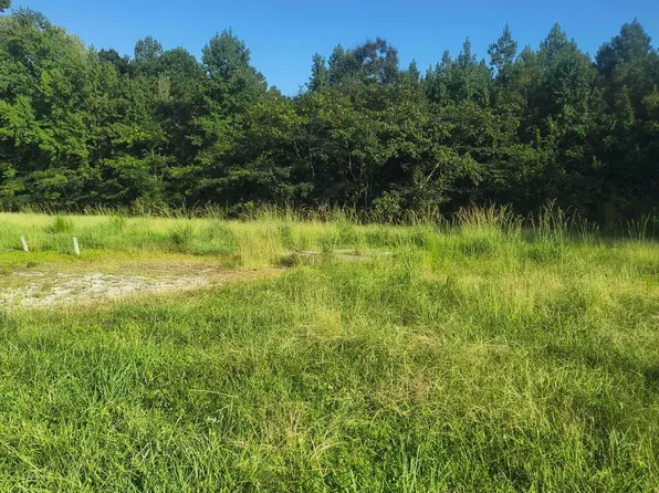 3637 N Highway 101, Newport, NC 28570