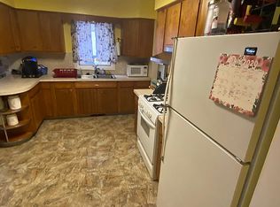 207 N Lagrave St, Paw Paw, MI 49079