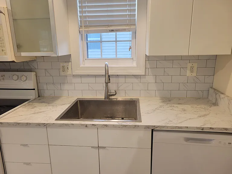 401 Corinthian Ave #2 — Photo 5