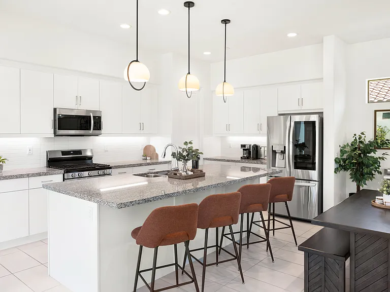 Fully Stocked Kitchen