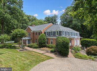 15909 Sycamore Ln, Rockville, MD 20853