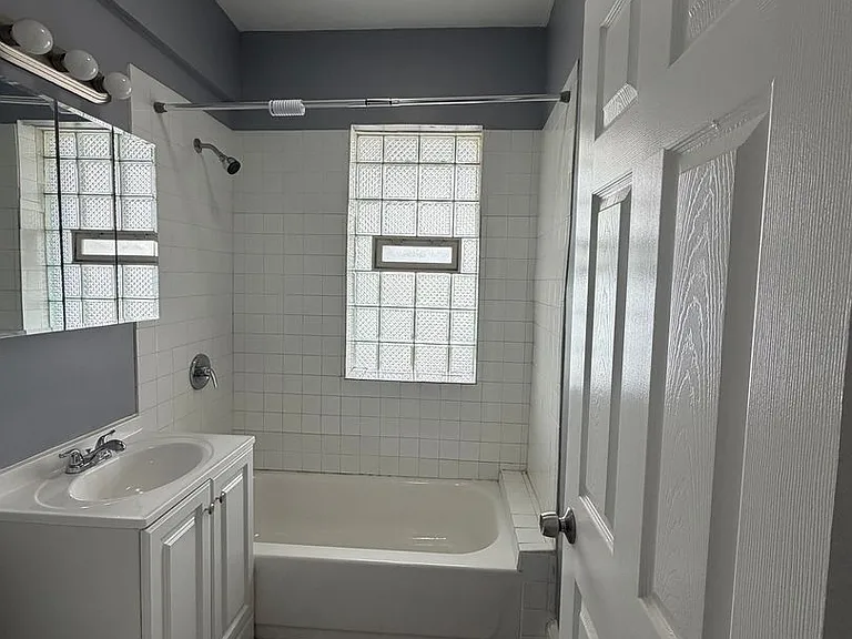 851 W Marquette Rd — Photo 11