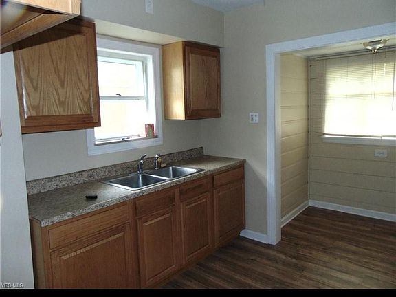 2nd image of 756 Morgan Ave