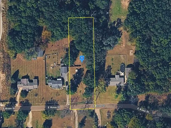 927 E Rose St, Holly, MI 48442