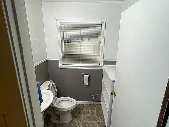 room 1 half bathroom