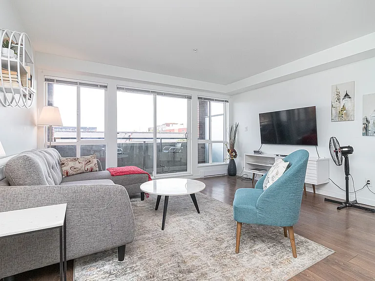 517 Fisgard St #206 — Photo 1