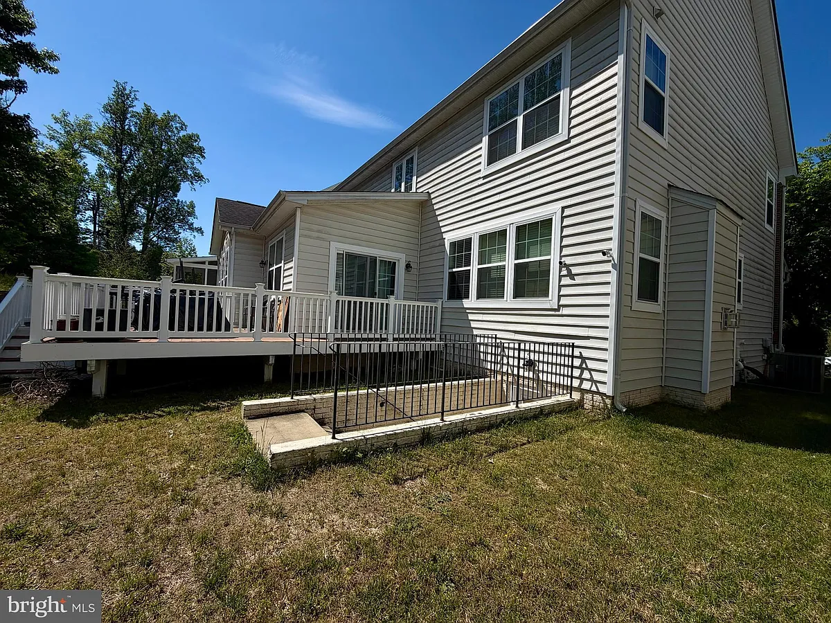 Building Photo - 3010 Winterbourne Dr