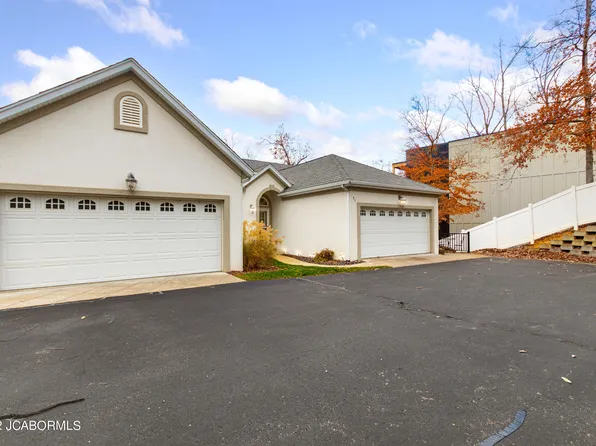 51 Bay Hill Ct, Lake Ozark, MO 65049