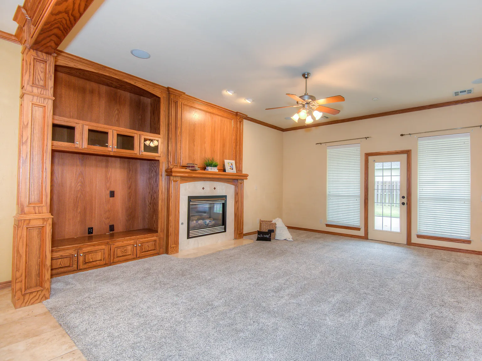 4 bed, 2590 sqft, $2,695 — Photo 4