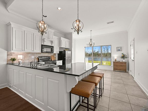 4th image of 25350 White Lake Ave