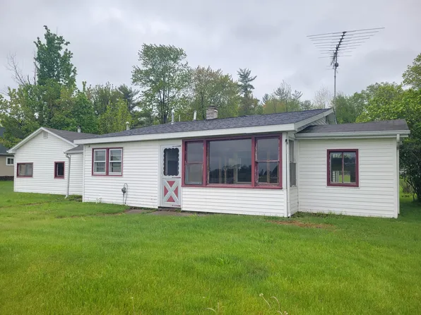 5523 Red Oak Rd, Beaverton, MI 48612