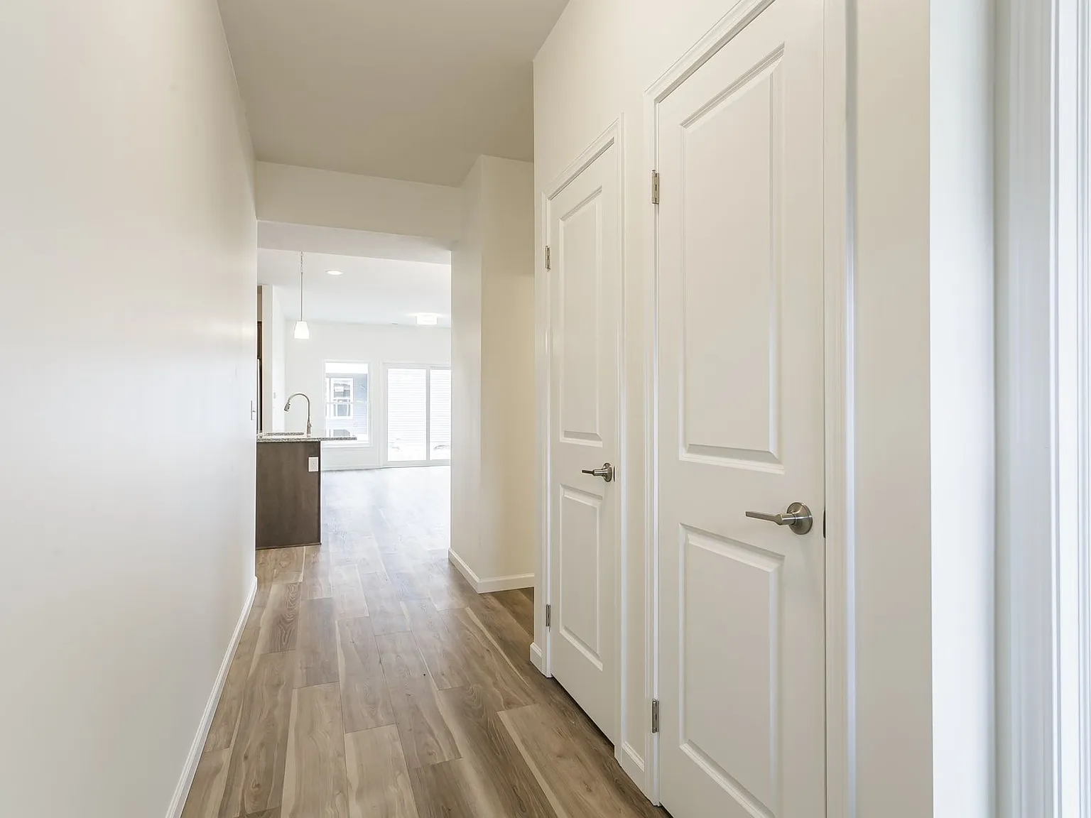 Fourmile Creek Apartments and Townhomes — Photo 3