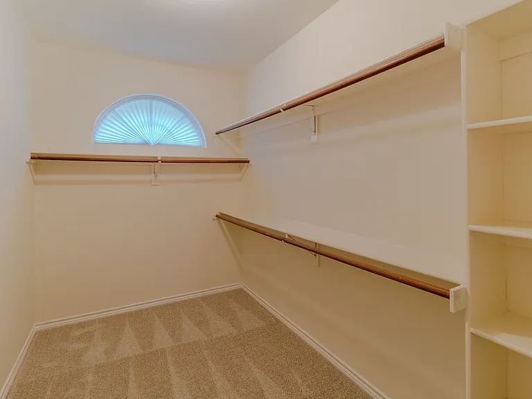 103 Westminister Ave — Photo 20