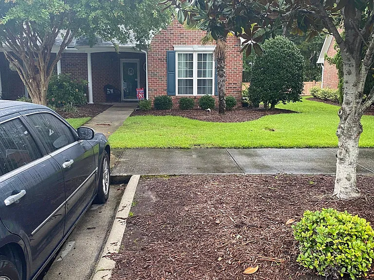1600 Sturdivant Dr — Photo 1