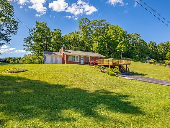3rd image of 159 Cypress Dr