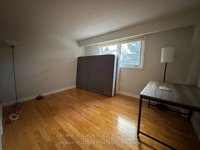 40 Wellpark Blvd #LOWER — Photo 6