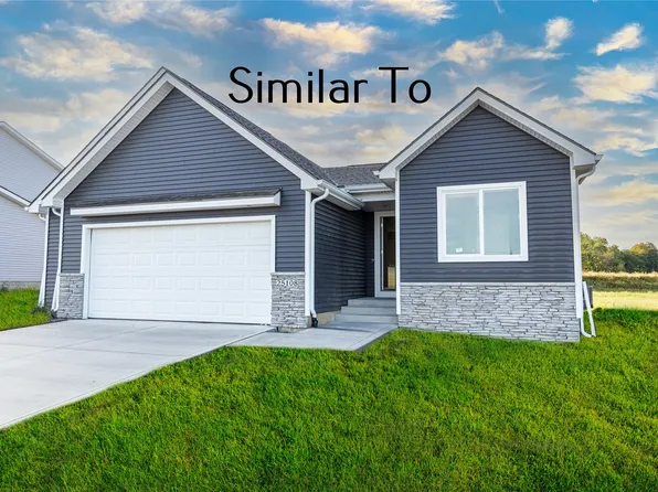 386 Burr Oak Blvd, Pleasant Hill, IA 50327
