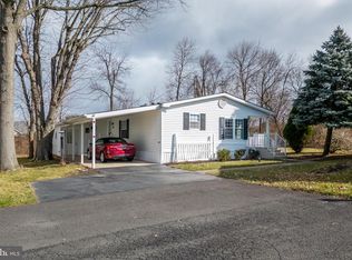 75 Little Farm Ln, Chalfont, PA 18914