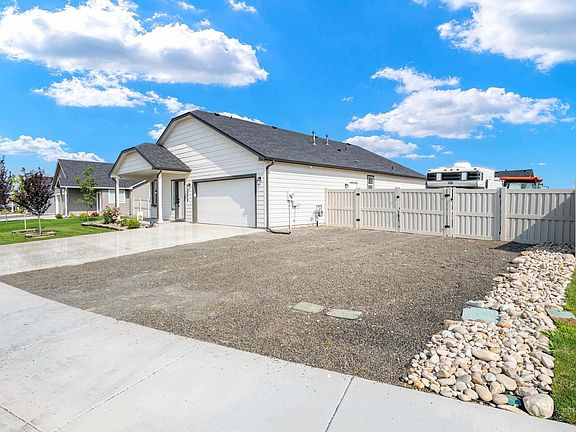 4th image of 11106 Shadow Glen Dr