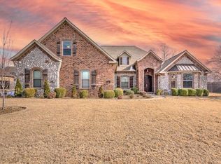 2807 S Creekside Dr, Rogers, AR 72758