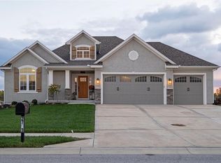 2703 NE 92nd St, Kansas City, MO 64155