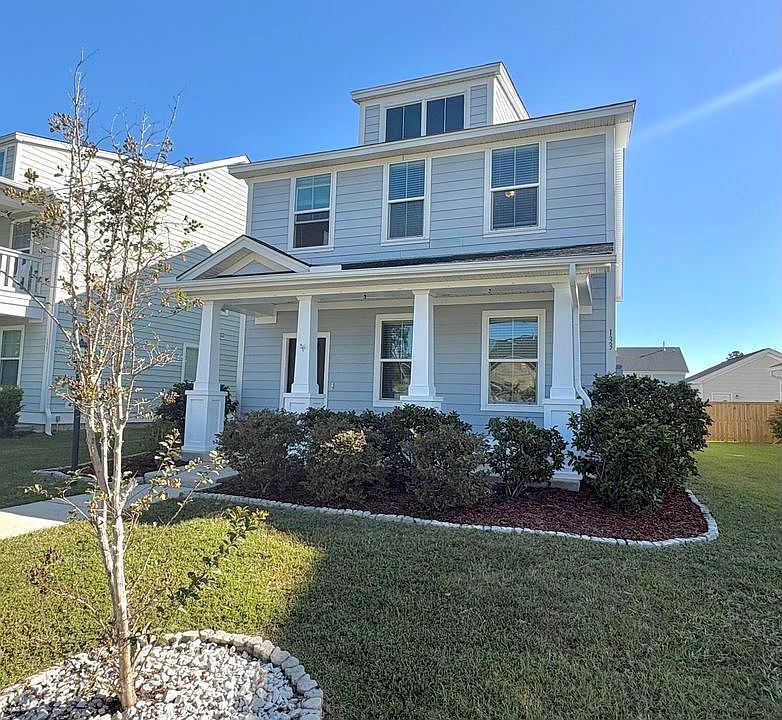 1st image of 133 Yorkshire Dr