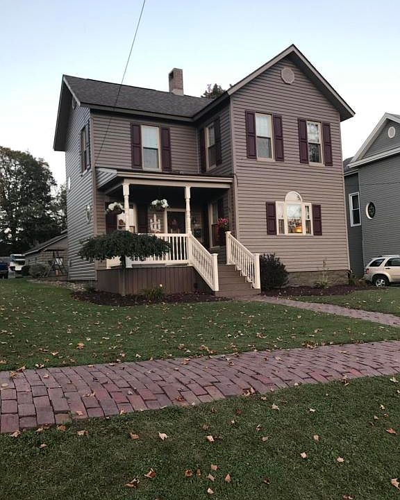 1st image of 310 Grant St