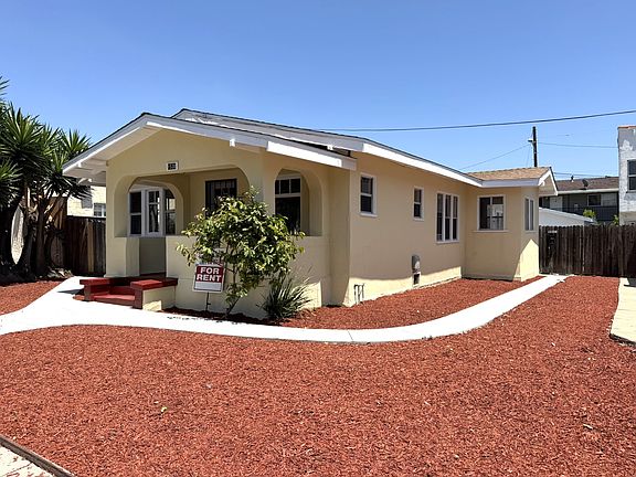 2nd image of 1530 S Gaffey St