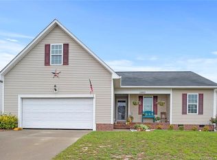 1460 Avoncroft Dr, Fayetteville, NC 28306