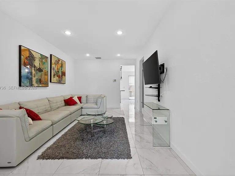 11248 NW 56th St — Photo 5