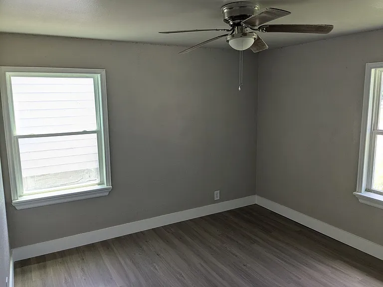 2517 Goliad St — Photo 15