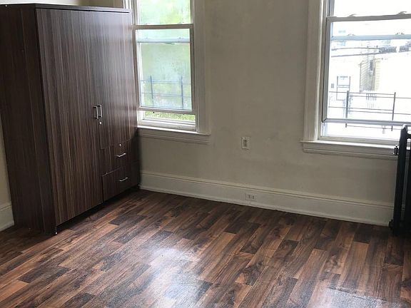 4th image of 11120 39th Ave Floor 2