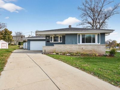 W180N8502 Pineview COURT, Menomonee Falls, WI, 53051