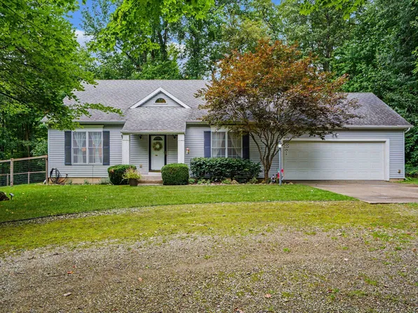 6367 Pokagon Rd, Berrien Center, MI 49102