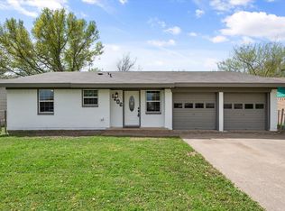 1206 S Benton St, Corsicana, TX 75110