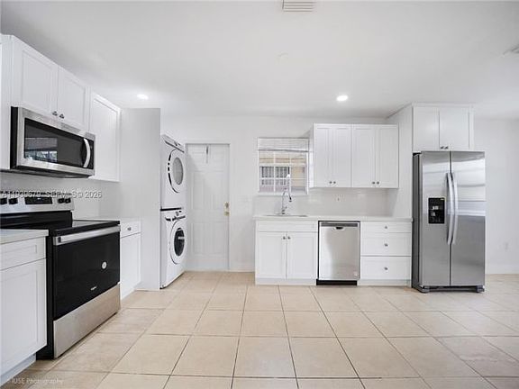 2nd image of 3653 SW 27th St