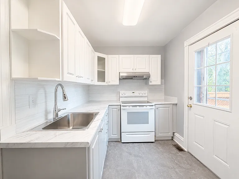 93 Grant Ave #2 — Photo 8